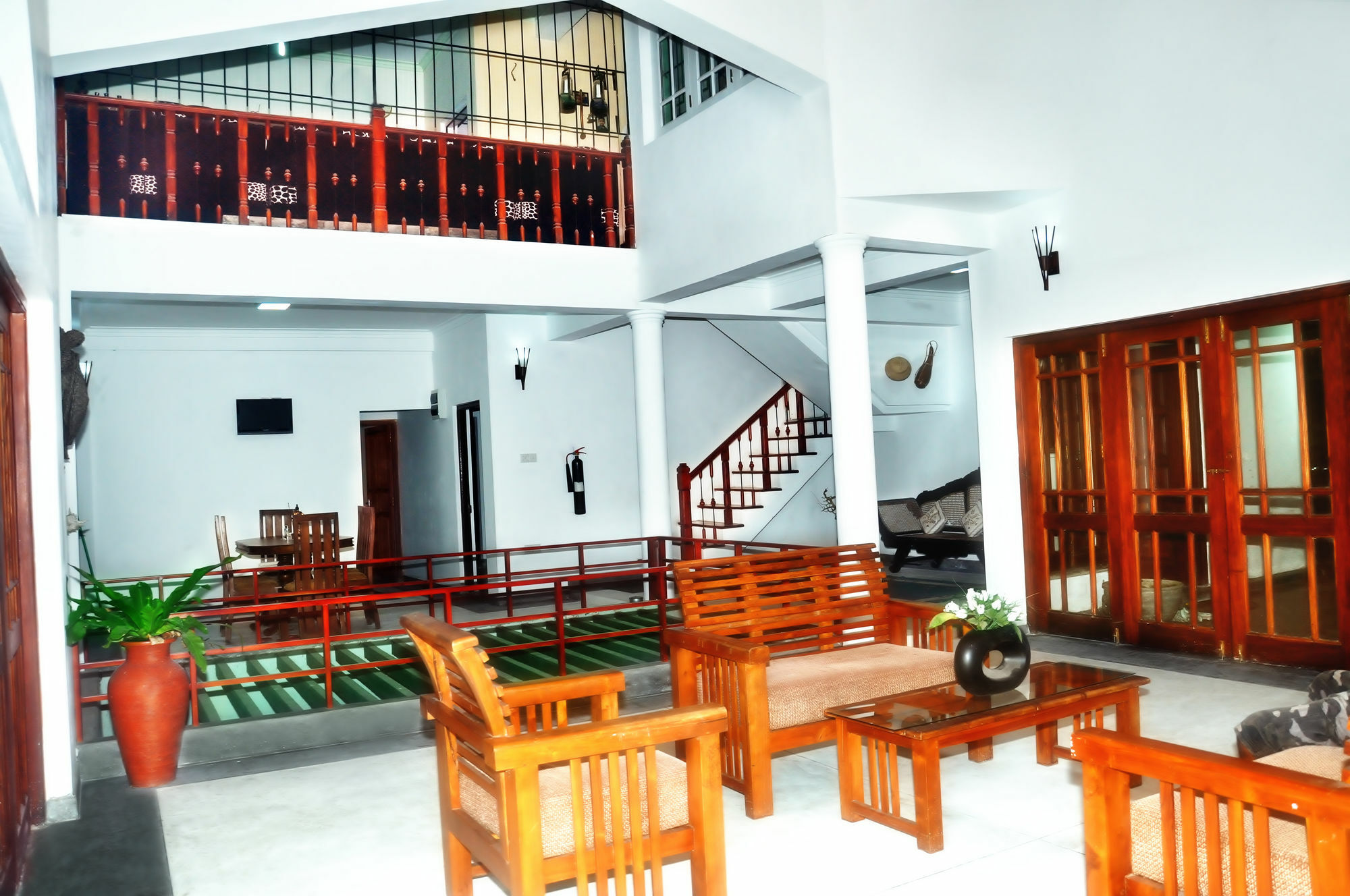 Aaranya Residence Канди Екстериор снимка